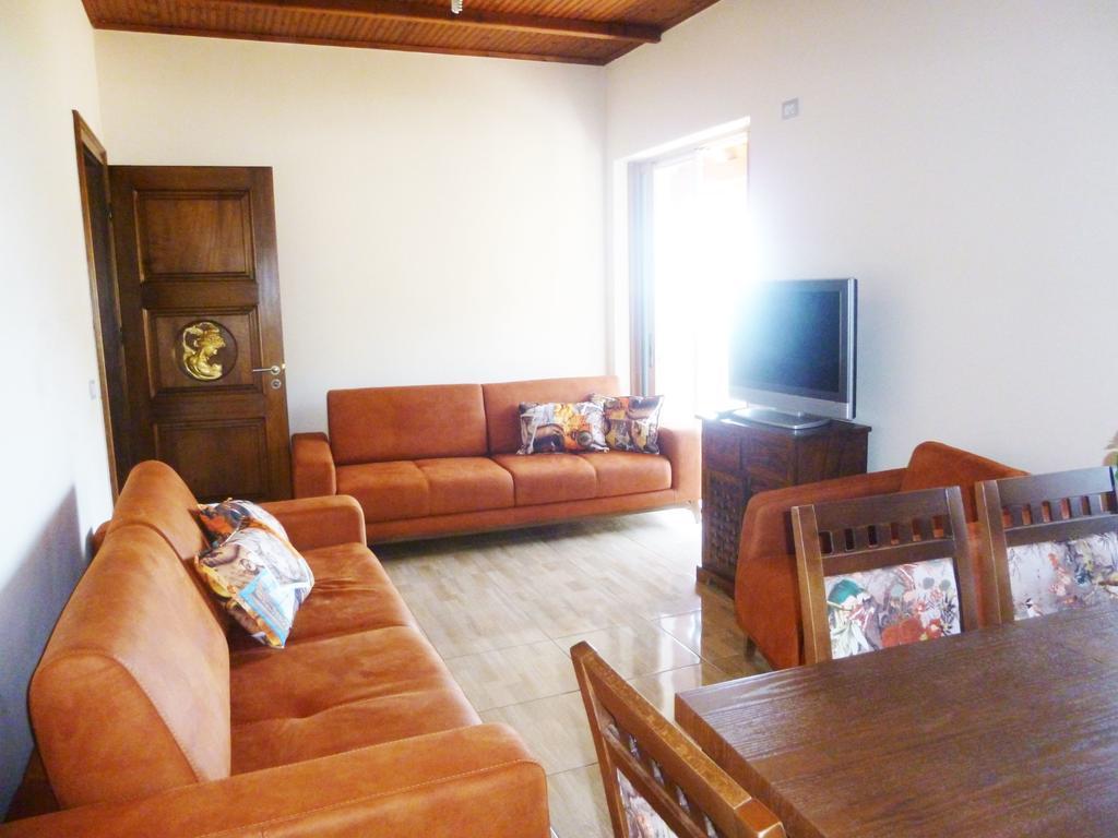 Vila Altini บอร์ช ภายนอก รูปภาพ